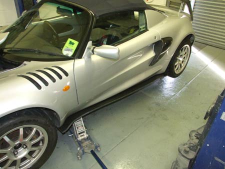 Lotus Elise S1 side sills fitted